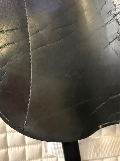 Used Custom Saddlery Wolfgang Omni Monoflap 17.5" Dressage Saddle