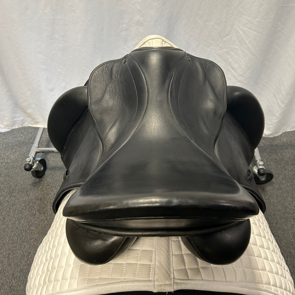 Used County Perfection 17.5" Dressage Saddle