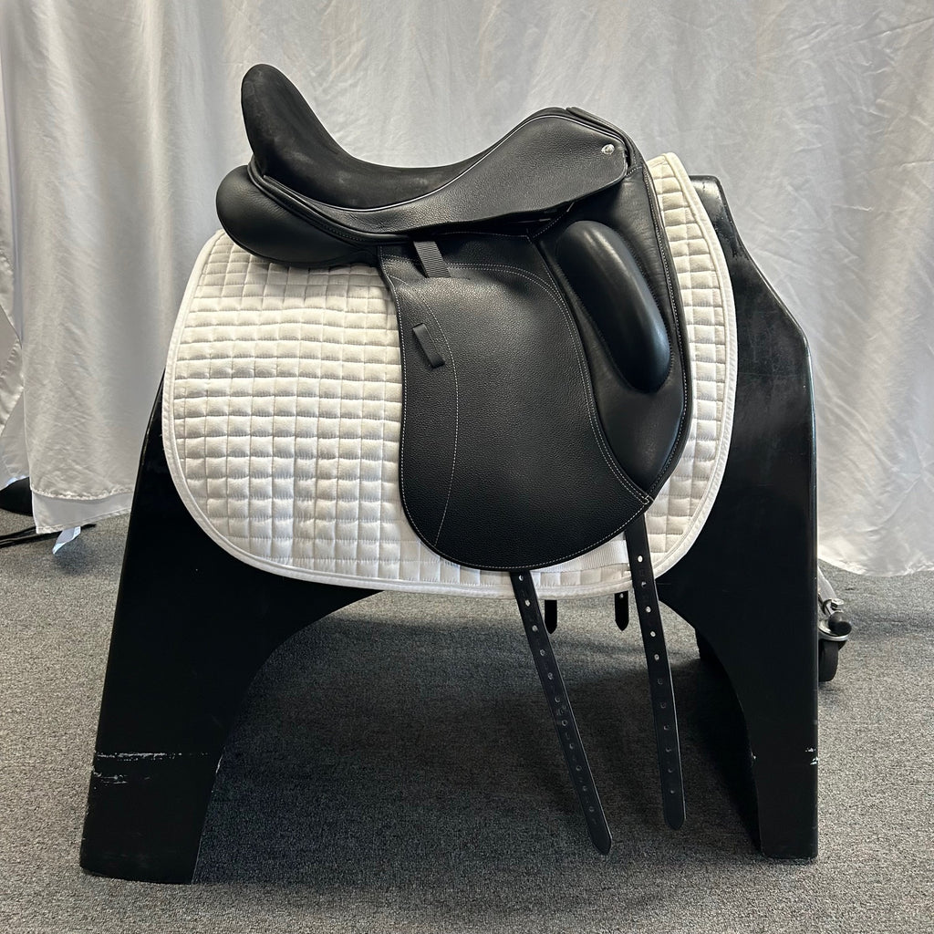 Demo Custom Saddlery Steffen's Advantage Monoflap 17" Dressage Saddle