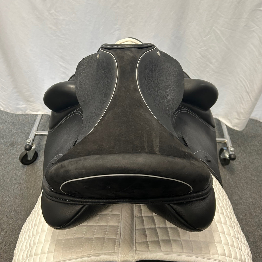 Demo Custom Saddlery Steffen's Advantage Monoflap 17" Dressage Saddle