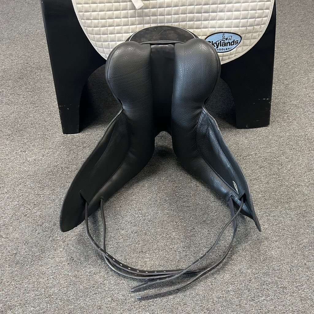 Demo Custom Saddlery Steffen's Advantage Monoflap 17" Dressage Saddle