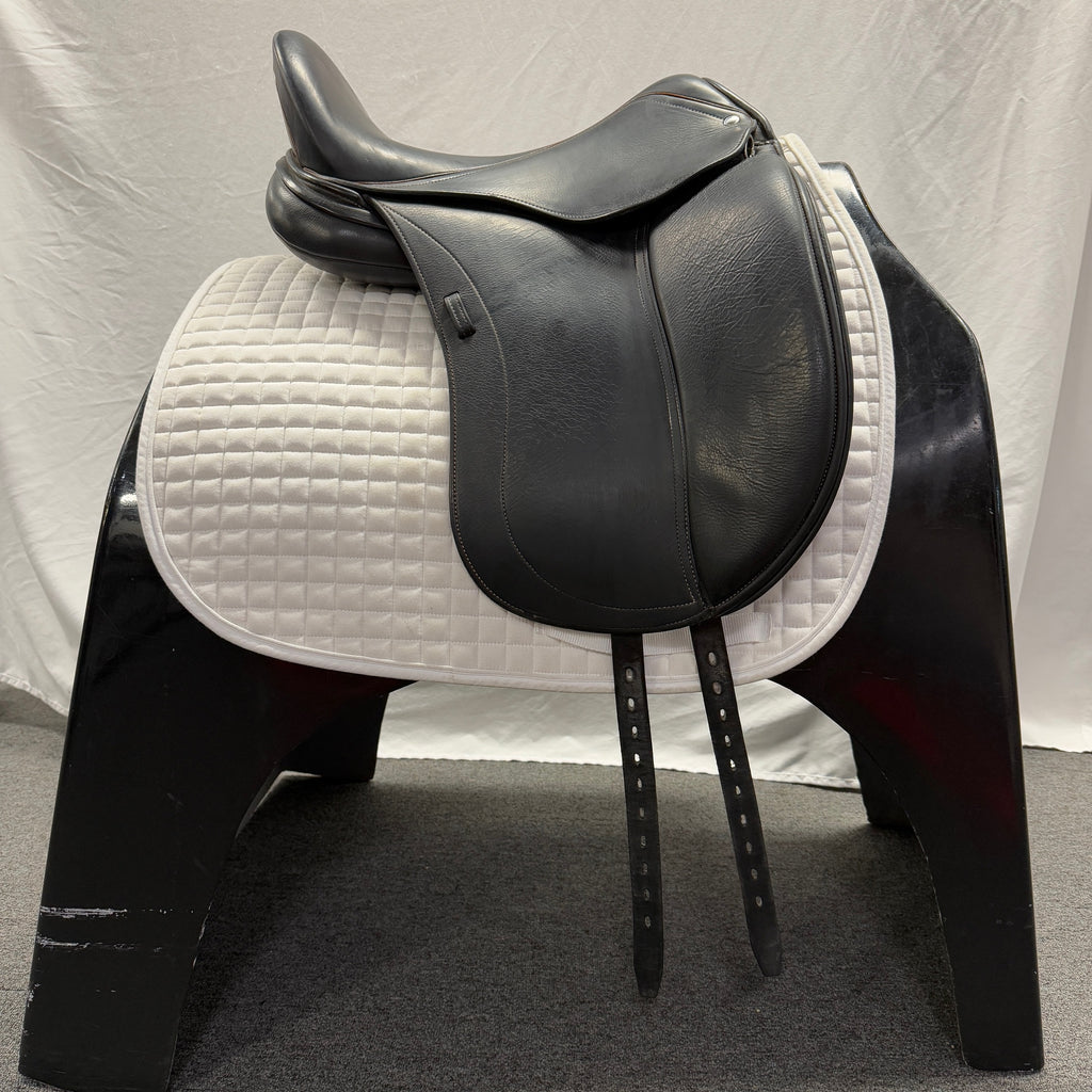 HOLD: Used Schleese ProLight Plus 18" Dressage Saddle