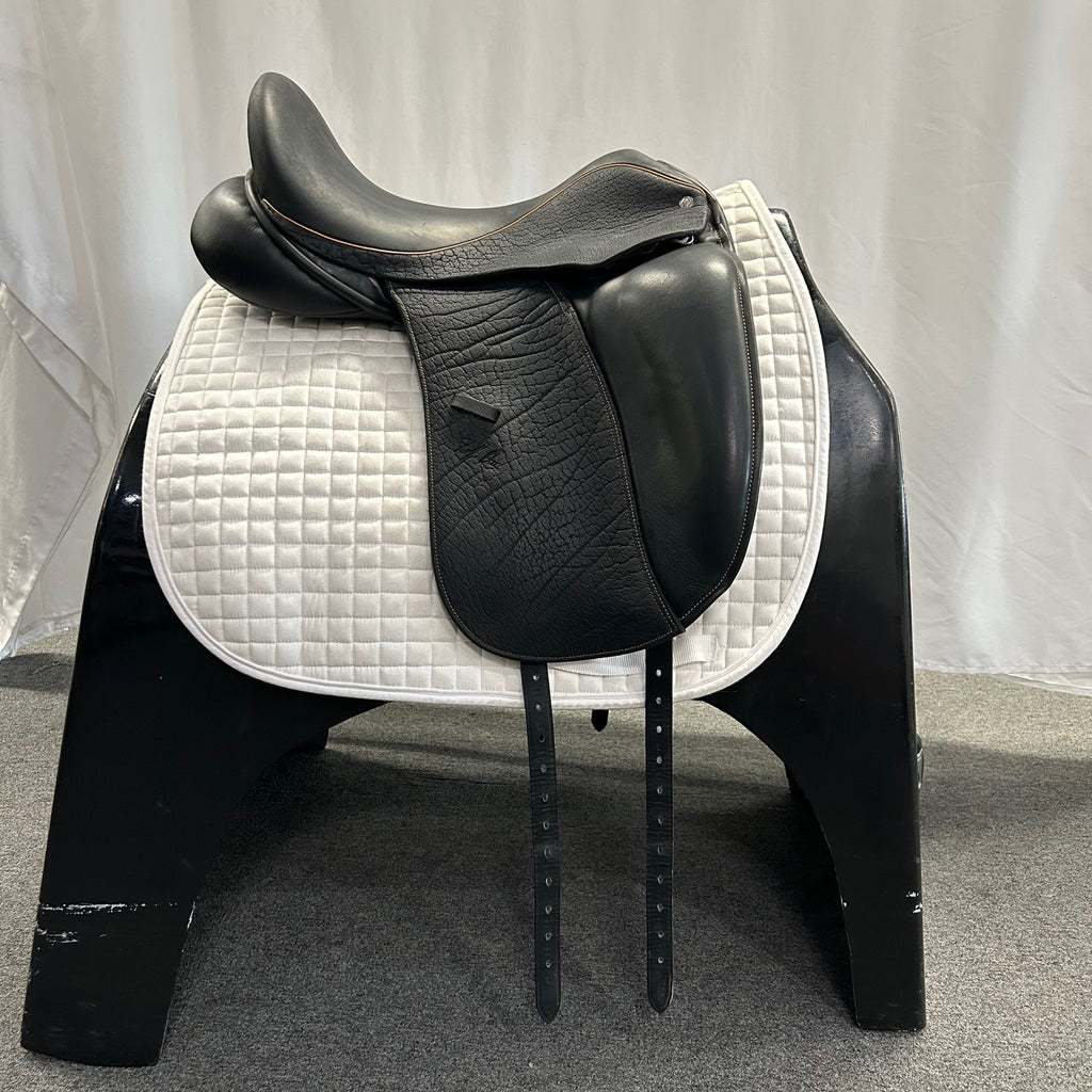 HOLD: Demo Custom Saddlery Steffen's Advantage 17.5" Dressage Saddle