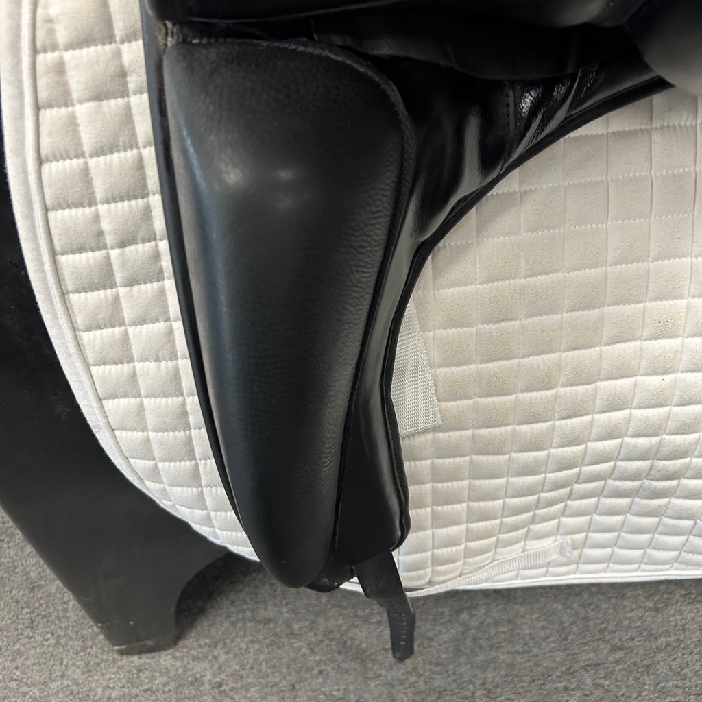 HOLD: Demo Custom Saddlery Steffen's Advantage 17.5" Dressage Saddle
