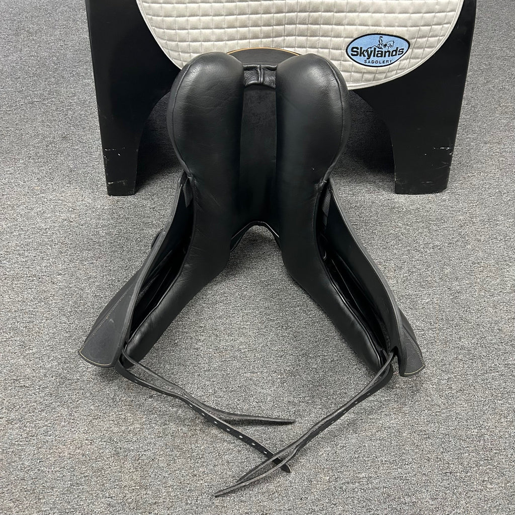 HOLD: Demo Custom Saddlery Steffen's Advantage 17.5" Dressage Saddle
