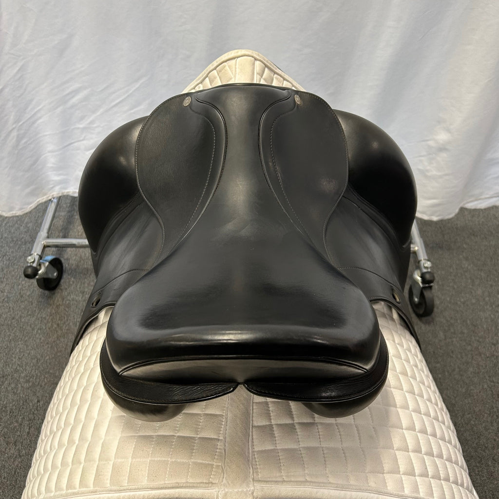 Used Equipe Emporio 17" Monoflap Dressage Saddle