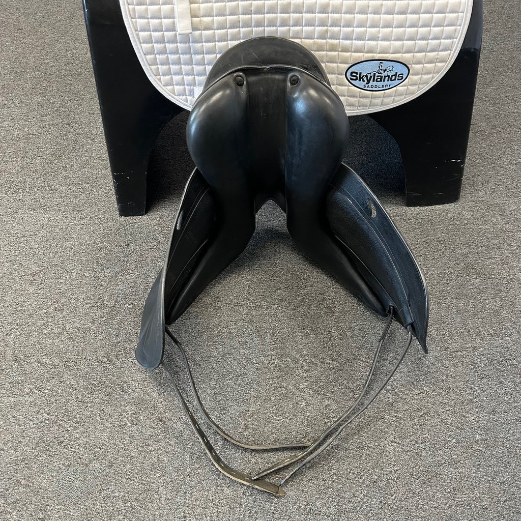 Used Equipe Emporio 17" Monoflap Dressage Saddle