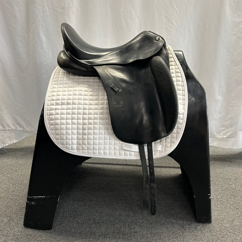 Used Hennig Sofa 18" Dressage Saddle