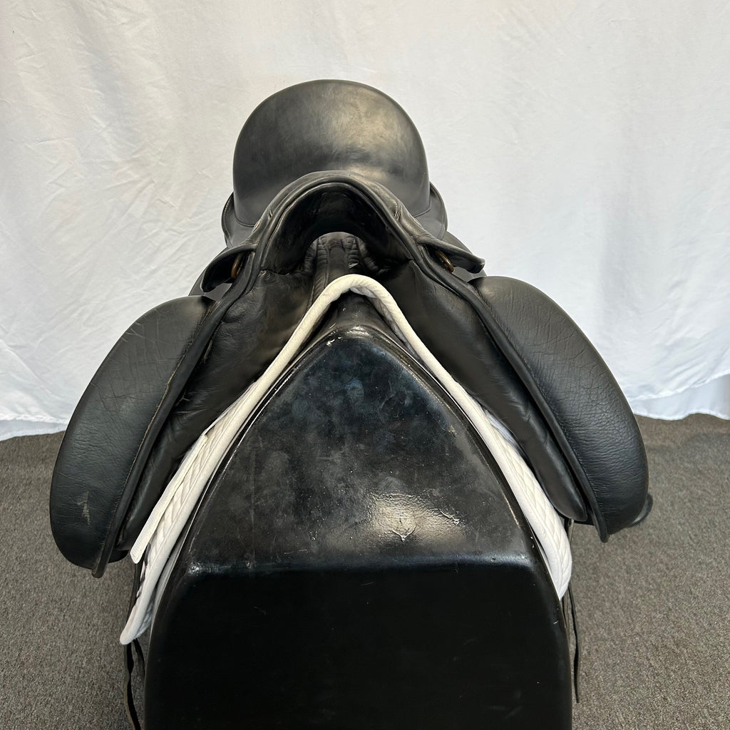 Used Hennig Sofa 18" Dressage Saddle