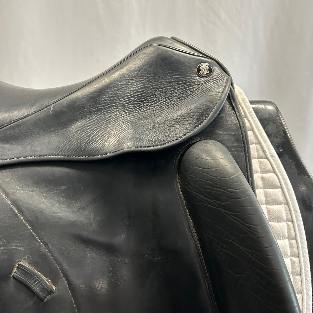 Used Hennig Sofa 18" Dressage Saddle