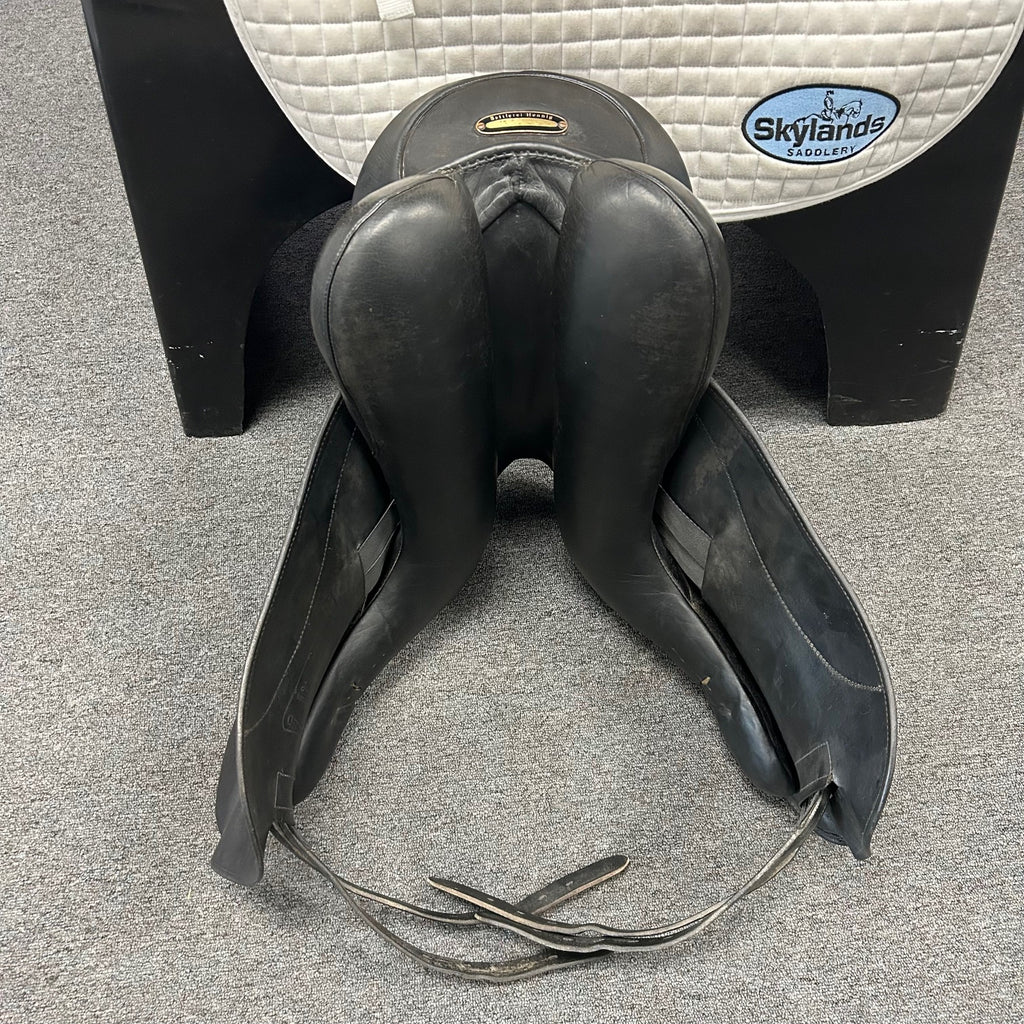 Used Hennig Sofa 18" Dressage Saddle