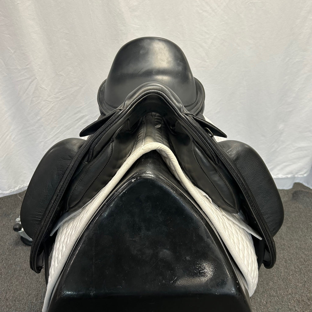 HOLD: Used Fairfax Elias 17.5" Dressage Saddle