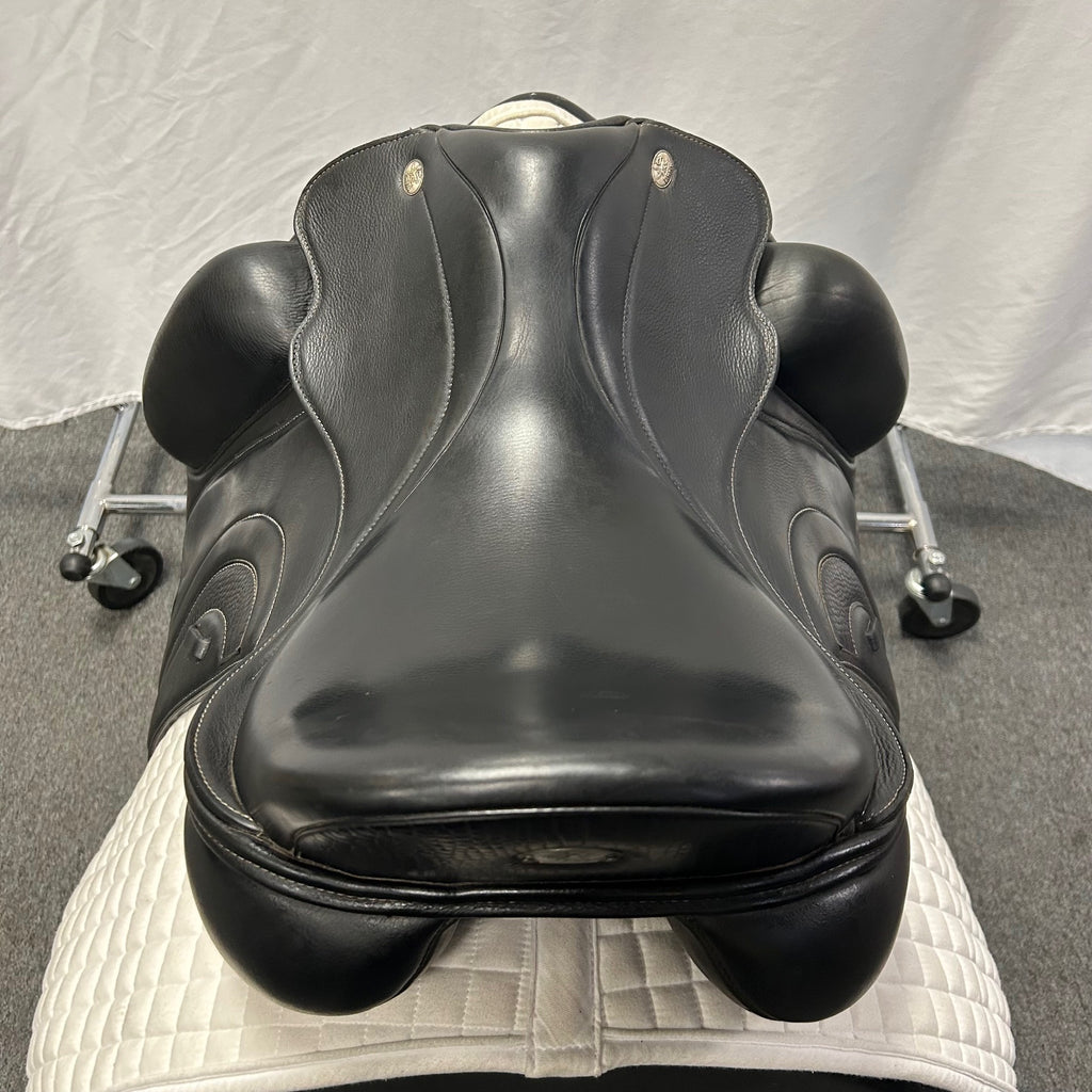 HOLD: Used Fairfax Elias 17.5" Dressage Saddle