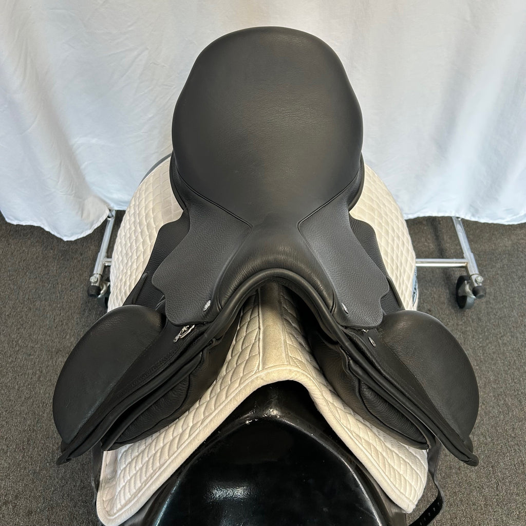 Demo Custom Wolfgang Signature Solo MKII 18" Dressage Saddle