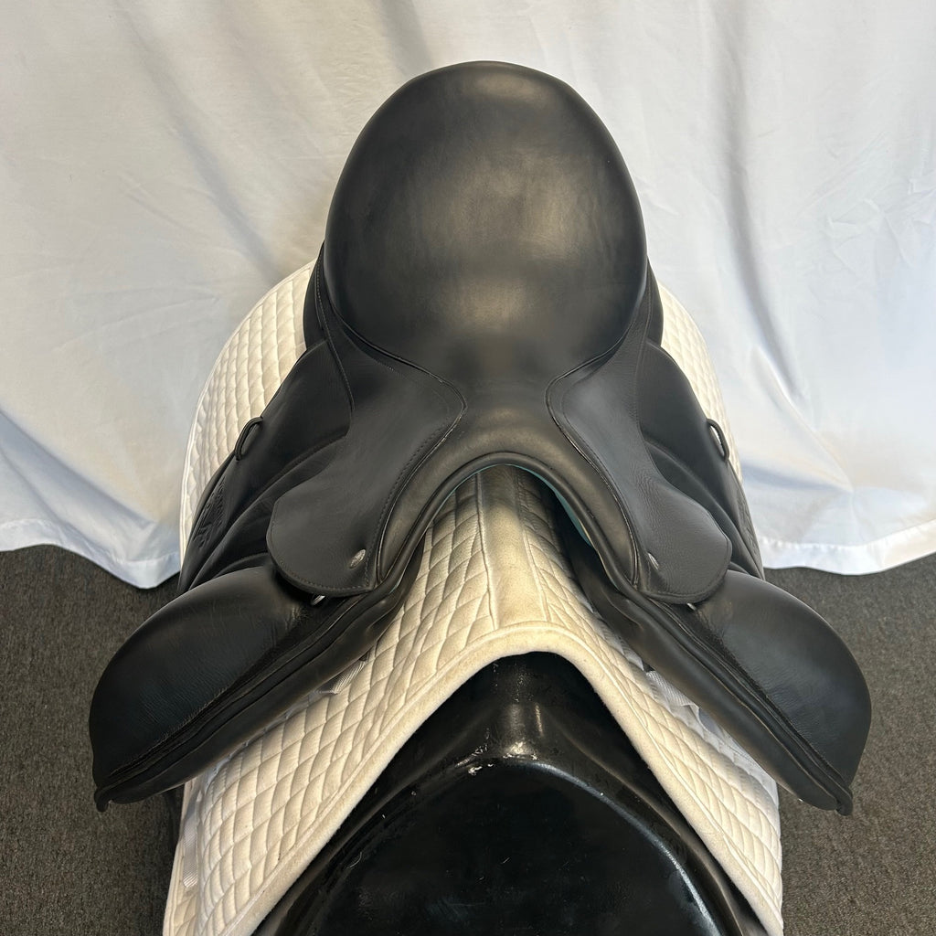 Used Voltaire Adelaide 17" Monoflap Dressage Saddle
