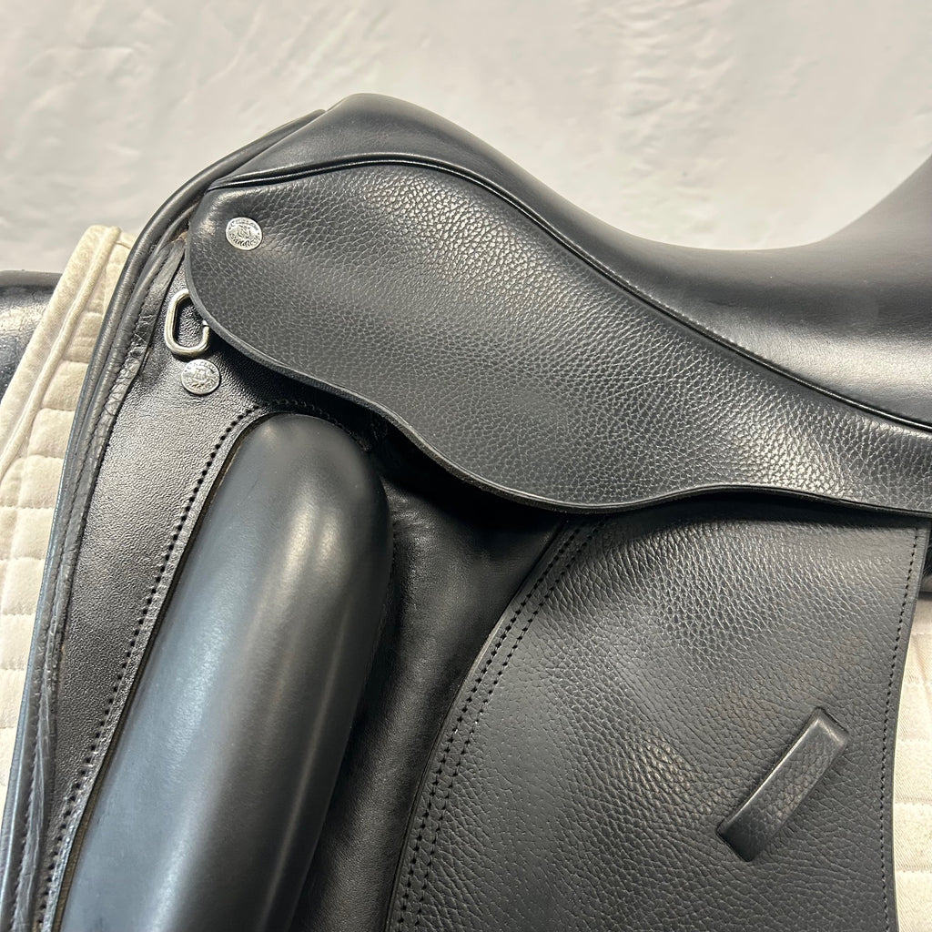 HOLD: Used Custom Signature Wolfgang Solo MKII 17" Dressage Saddle