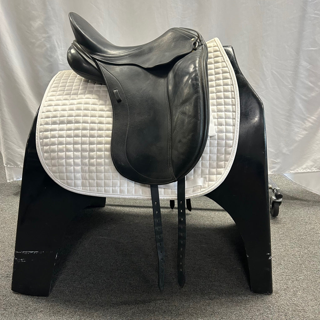 Used Schleese Triumph 17.5" Dressage Saddle