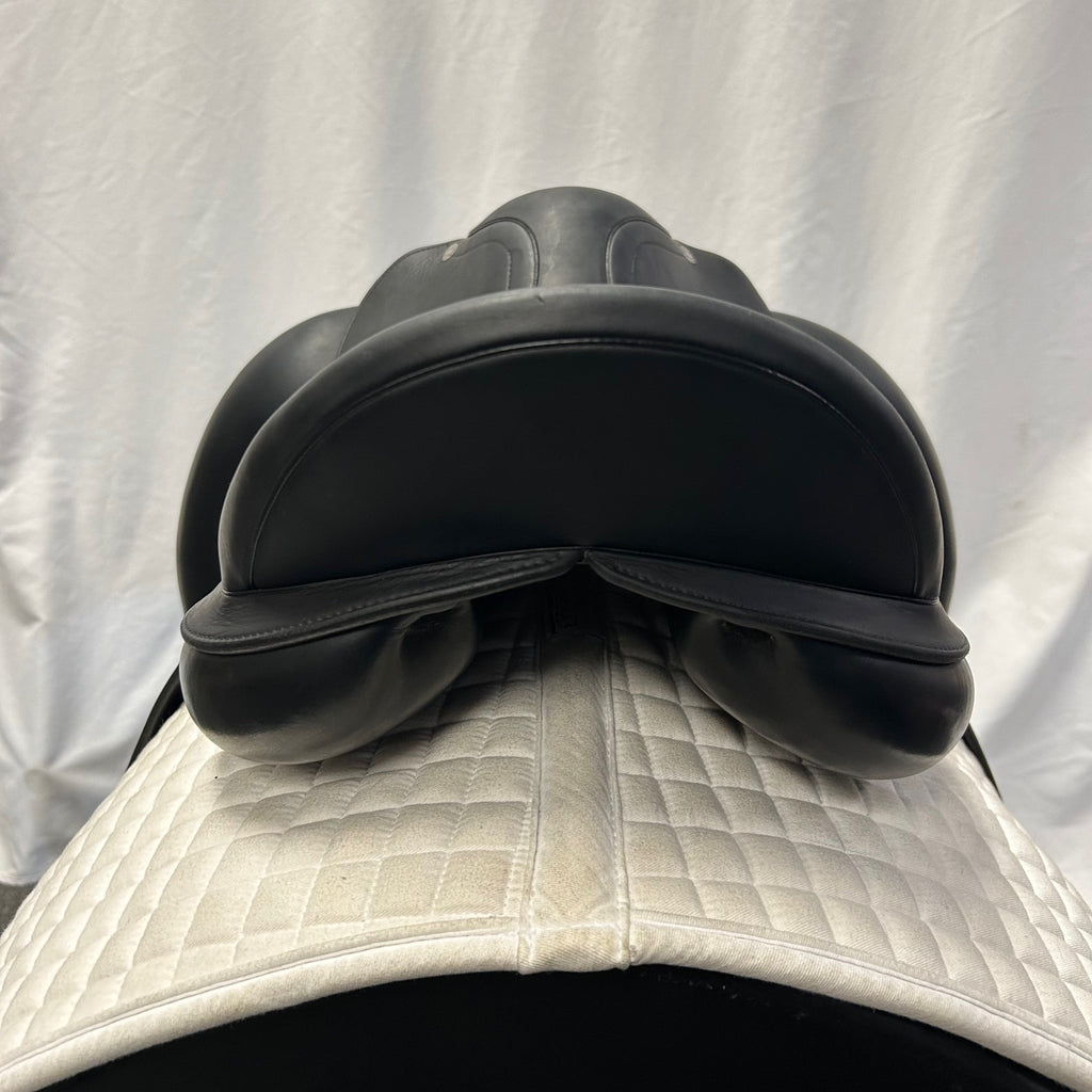Used Equipe Emporio 17" Monoflap Dressage Saddle