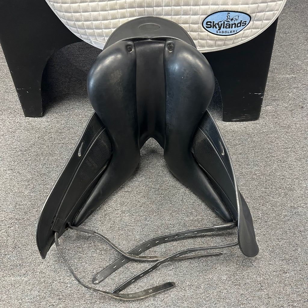 Used Equipe Emporio 17" Monoflap Dressage Saddle