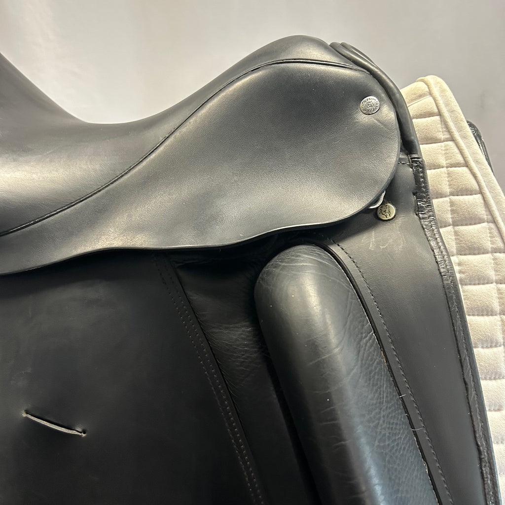 Used Custom Signature Wolfgang Solo 17.5" Dressage Saddle