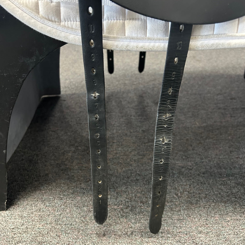 Used Custom Signature Wolfgang Solo 17.5" Dressage Saddle