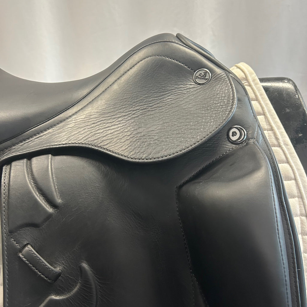 Used Prestige X-Optimax K 18" Dressage Saddle