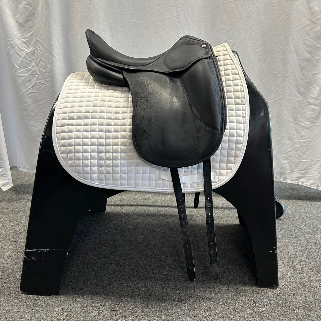 Used Childeric DSP Monoflap 16.5" Dressage Saddle