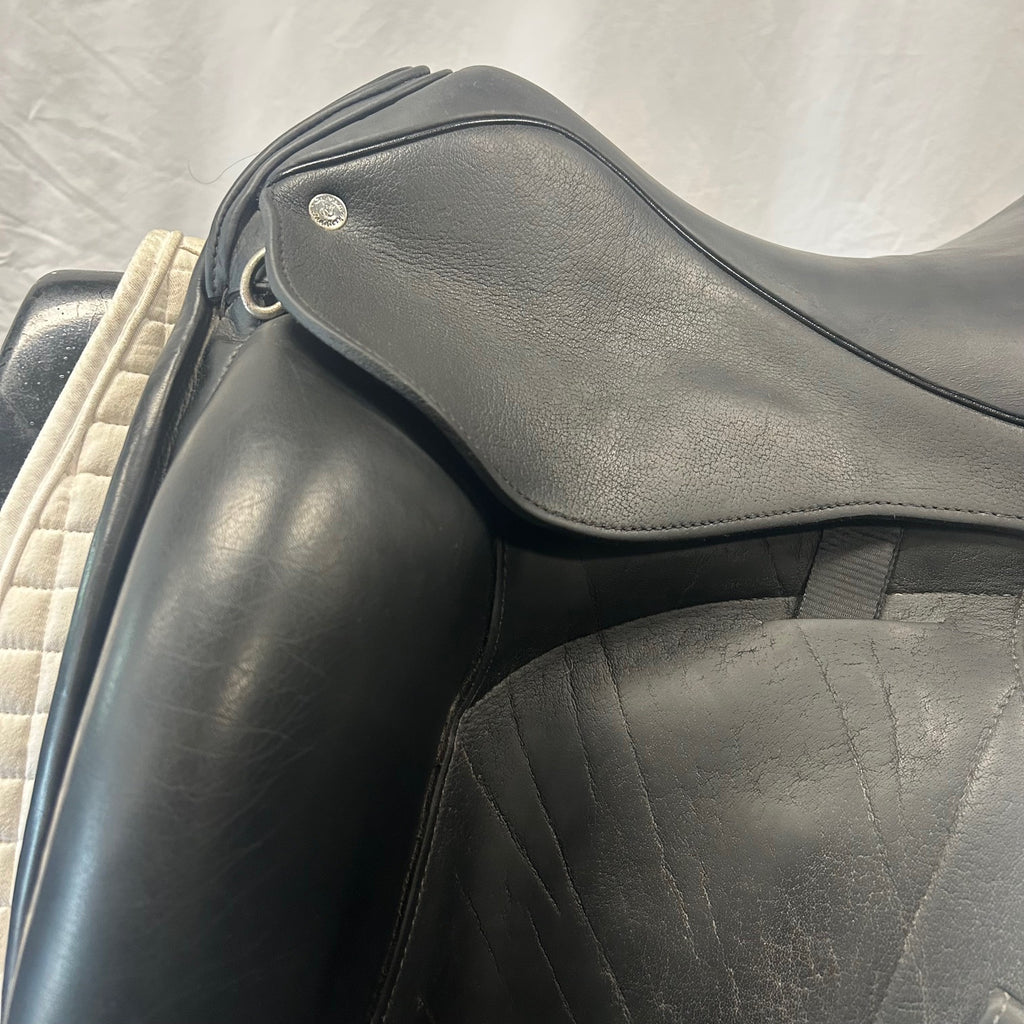 Used Custom Icon Flight 18" Monoflap Dressage Saddle