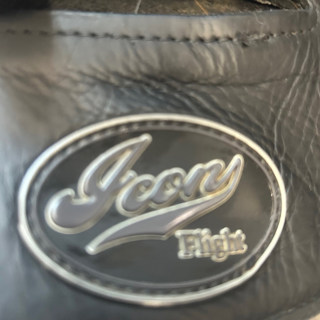 Used Custom Icon Flight 18" Monoflap Dressage Saddle