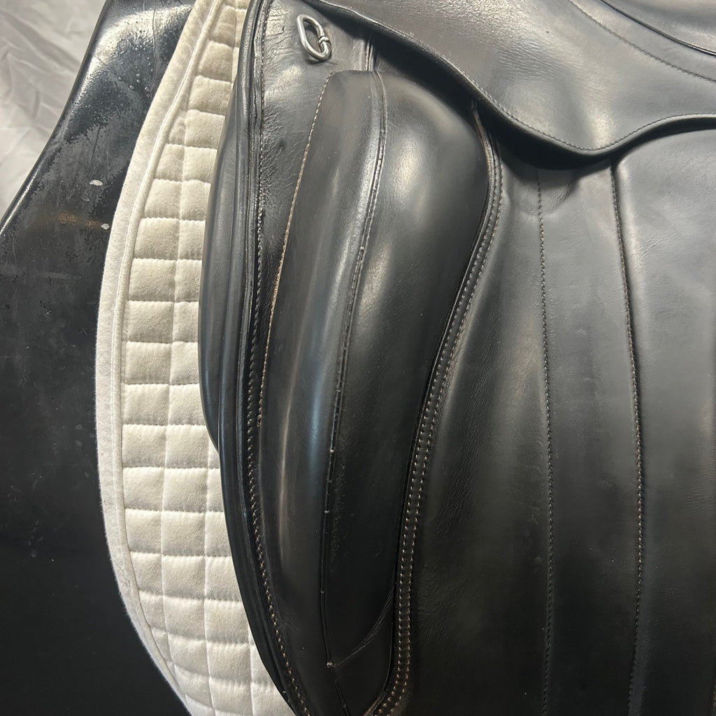 HOLD: Used Equipe Viktoria 16.5" Monoflap Dressage Saddle