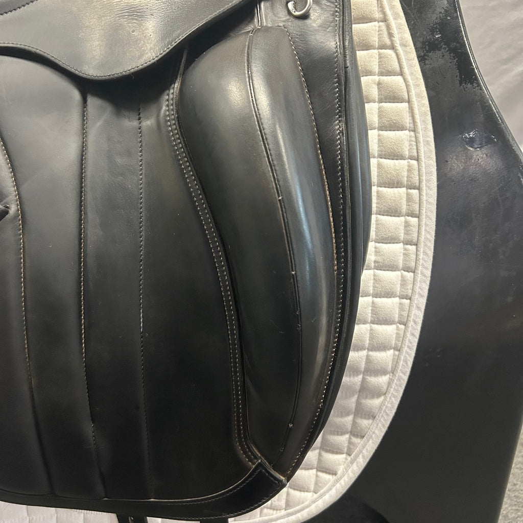 HOLD: Used Equipe Viktoria 16.5" Monoflap Dressage Saddle