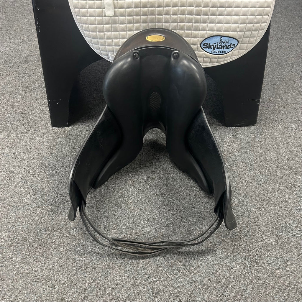 HOLD: Used Equipe Viktoria 16.5" Monoflap Dressage Saddle