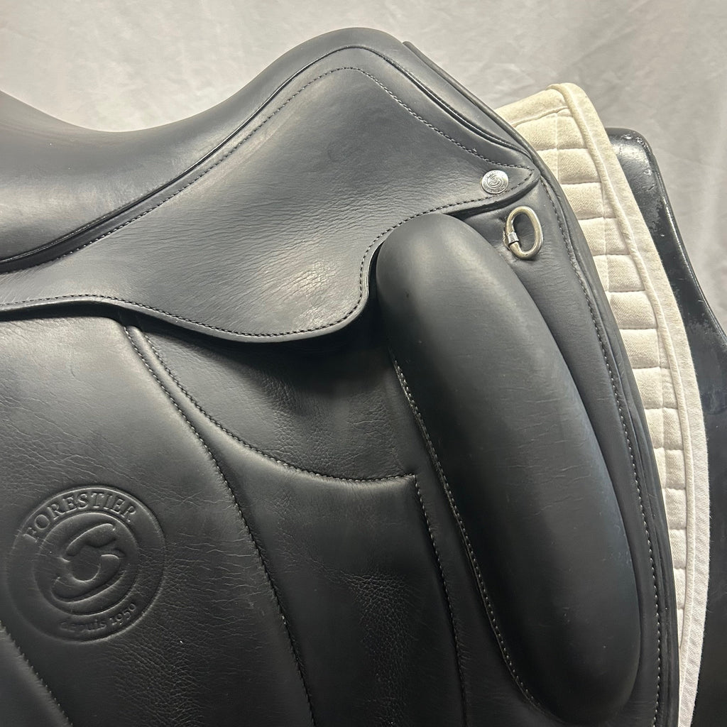 Used Forestier Aachen 17" Dressage Saddle