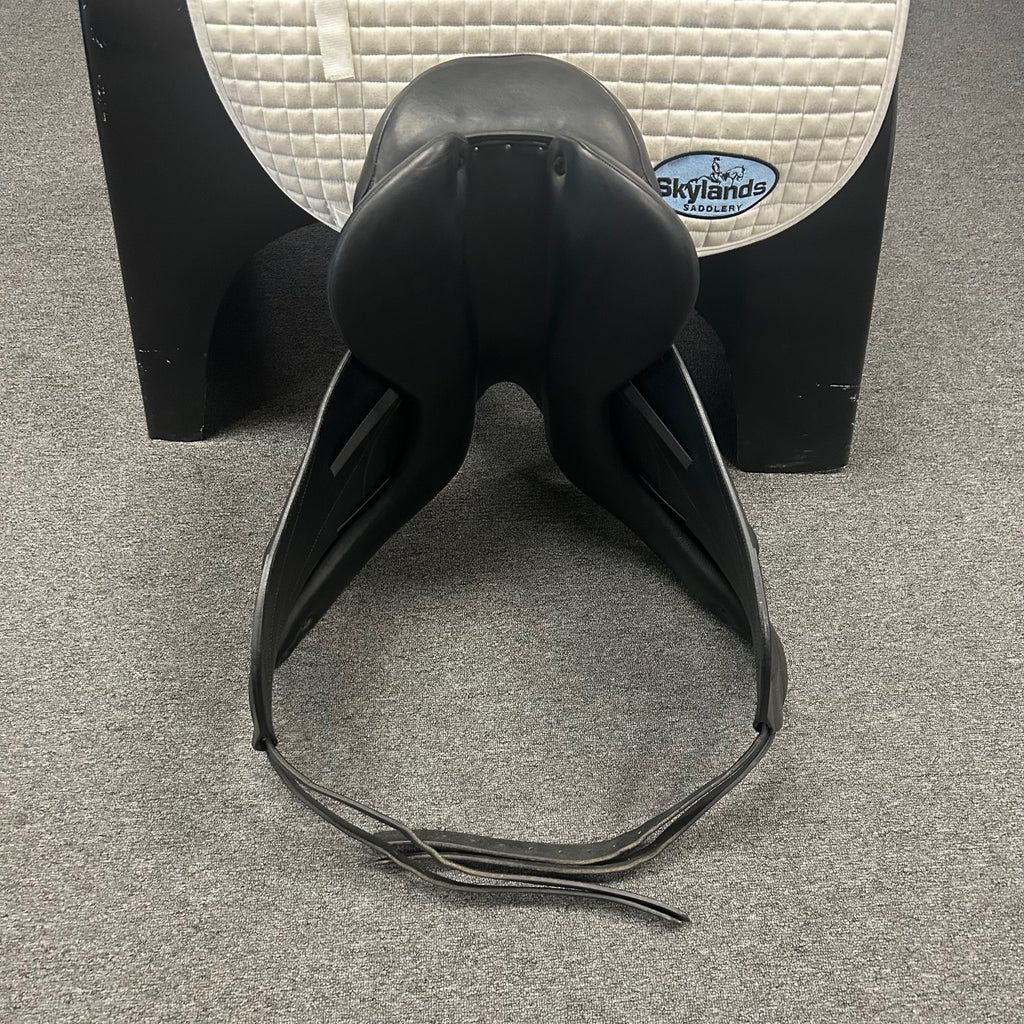 Used Forestier Aachen 17" Dressage Saddle