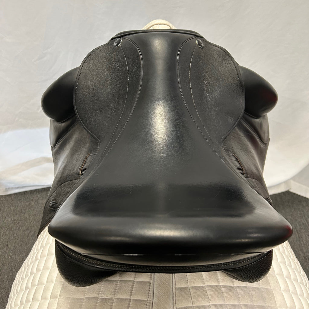 Used Veritas Figuro 17.5" Dressage Saddle