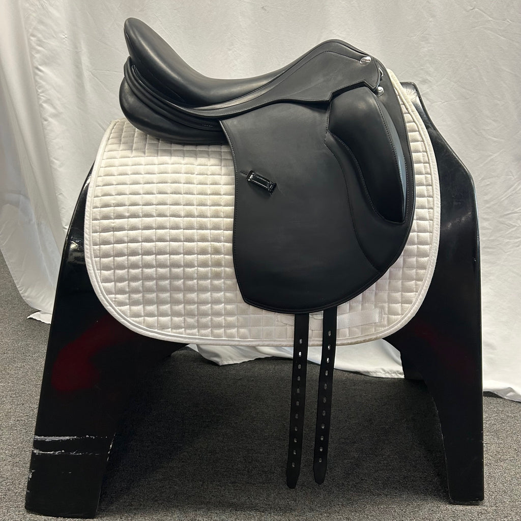 Used Erreplus Vittoria 18" Monoflap Dressage Saddle