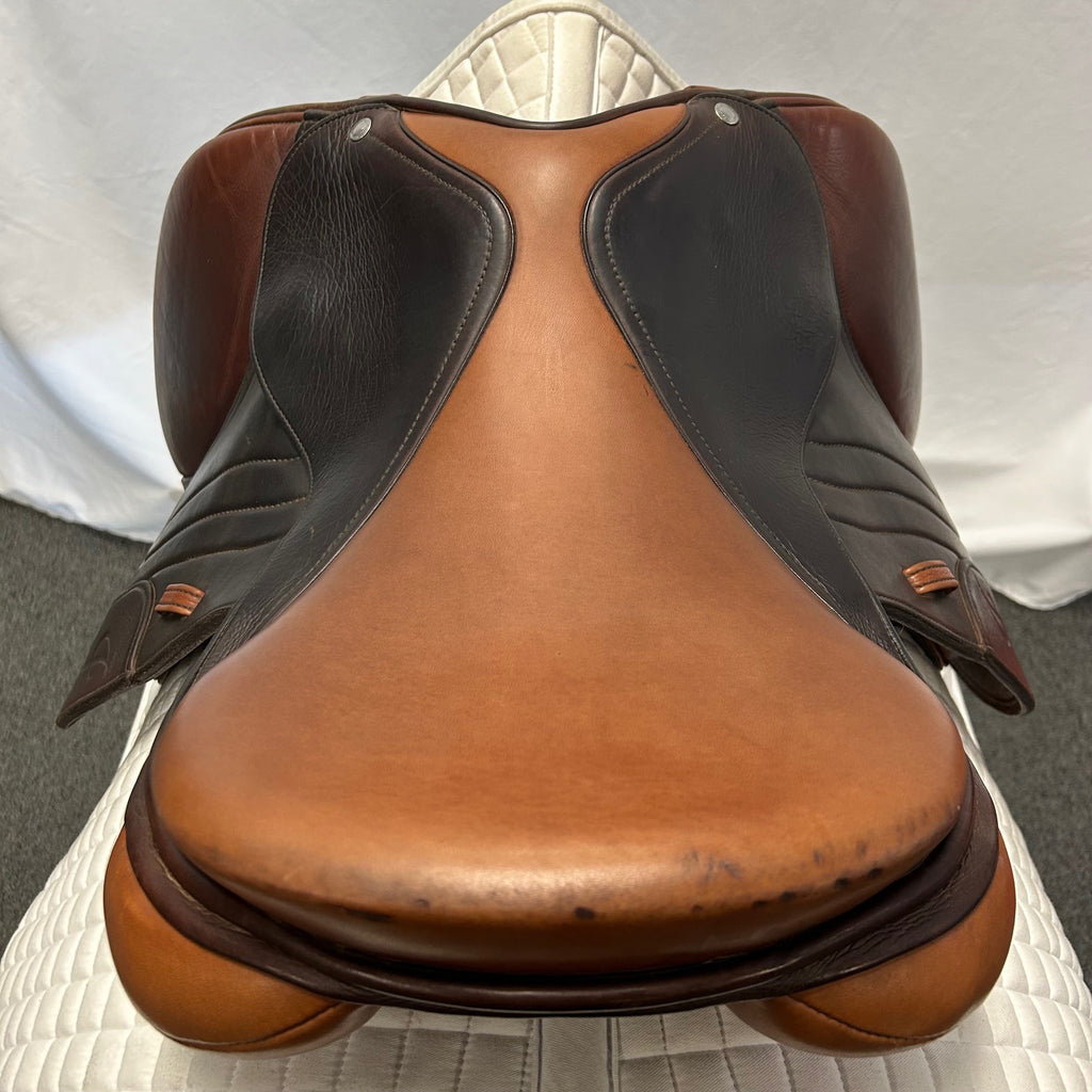 Used Schleese Jete 16.5" Jump Saddle
