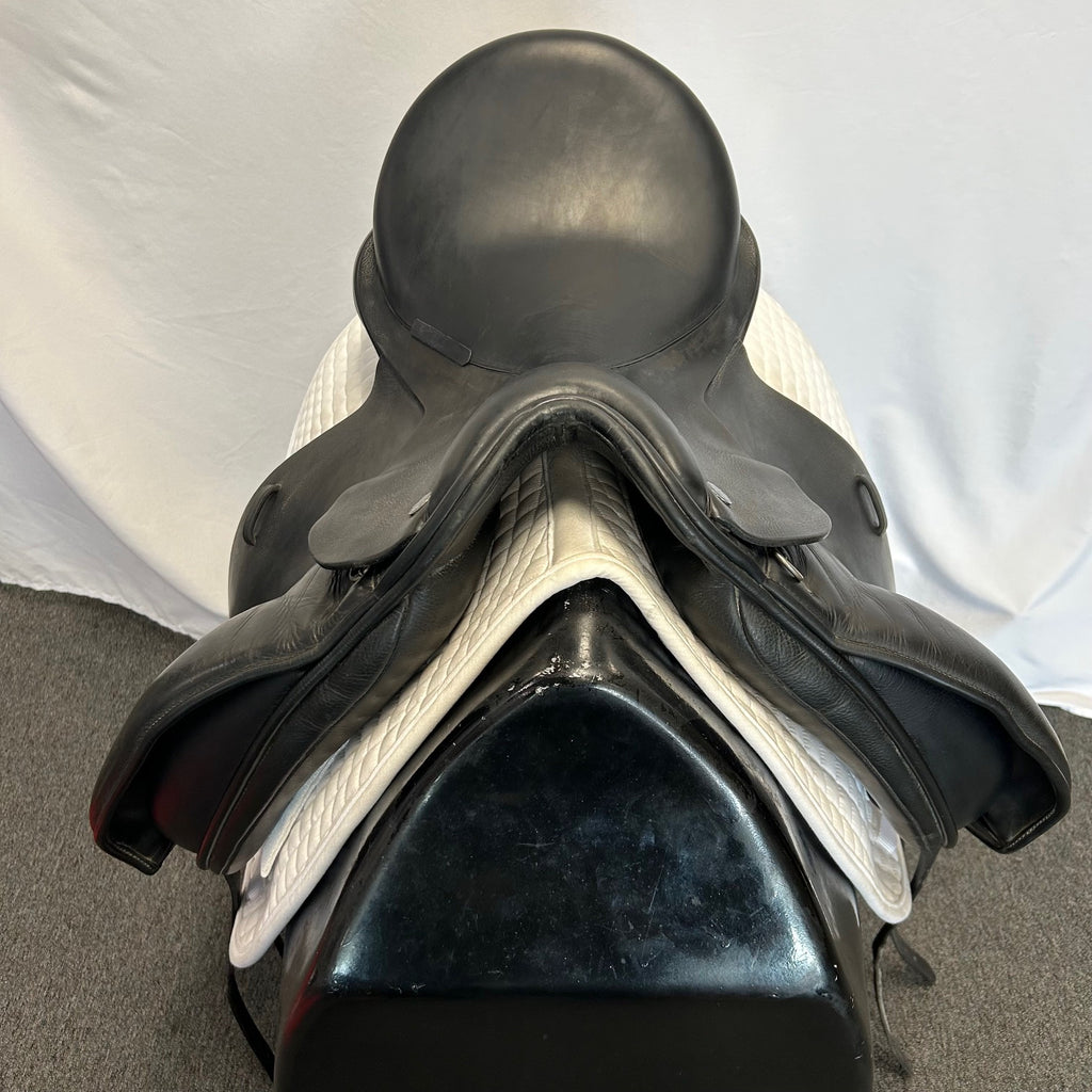 Used Trilogy Verago Elite 18" Dressage Saddle