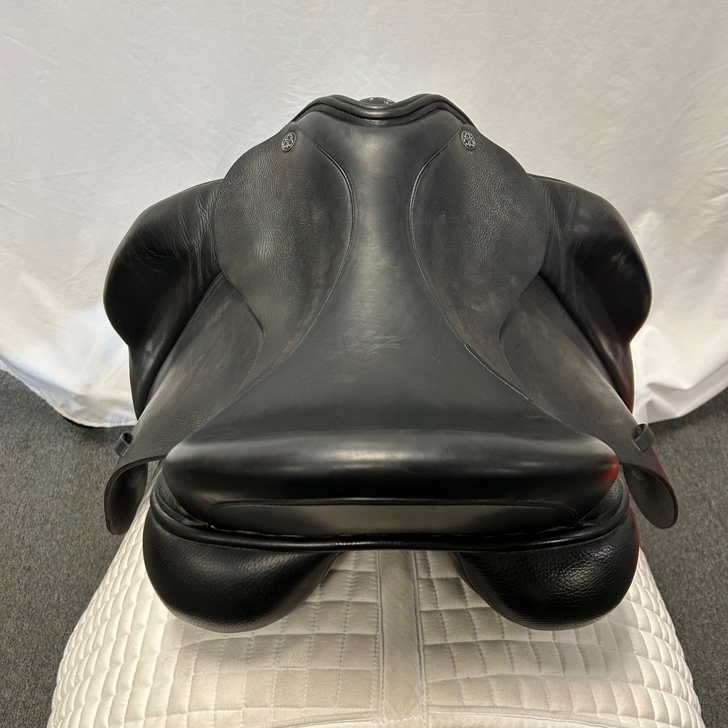 Used Trilogy Verago Elite 18" Dressage Saddle