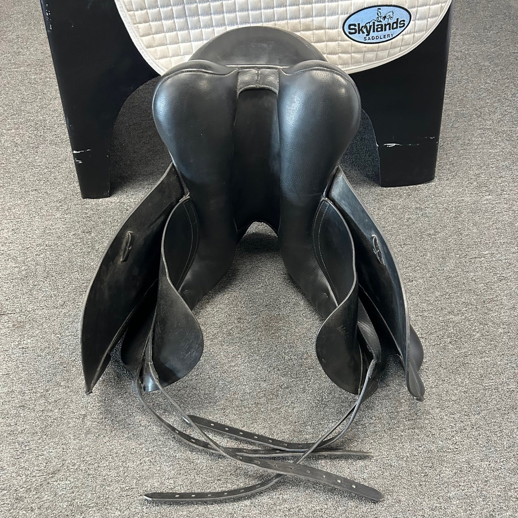 Used Trilogy Verago Elite 18" Dressage Saddle