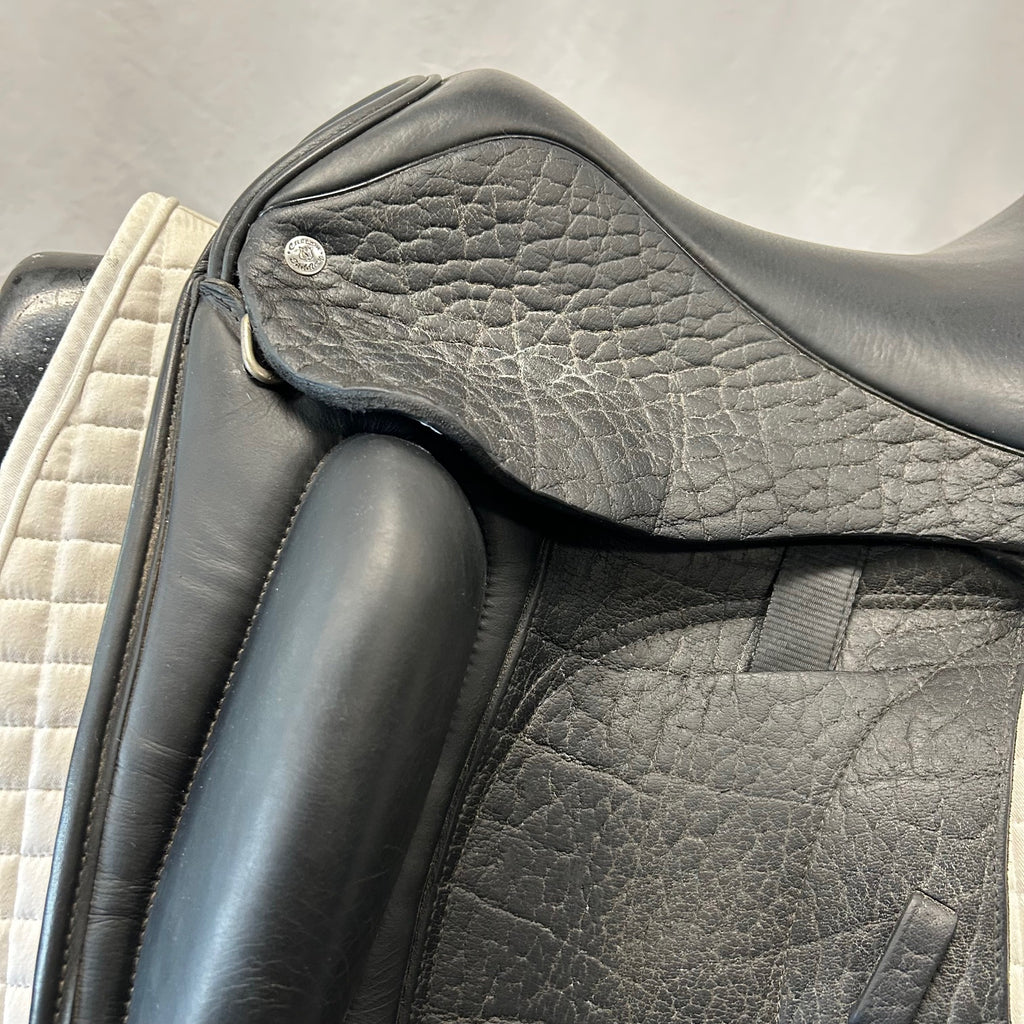 Used Custom Saddlery Wolfgang Omni Monoflap 17.5" Dressage Saddle