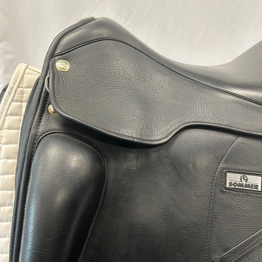 Used Sommer Flextra EQ 18" Dressage Saddle