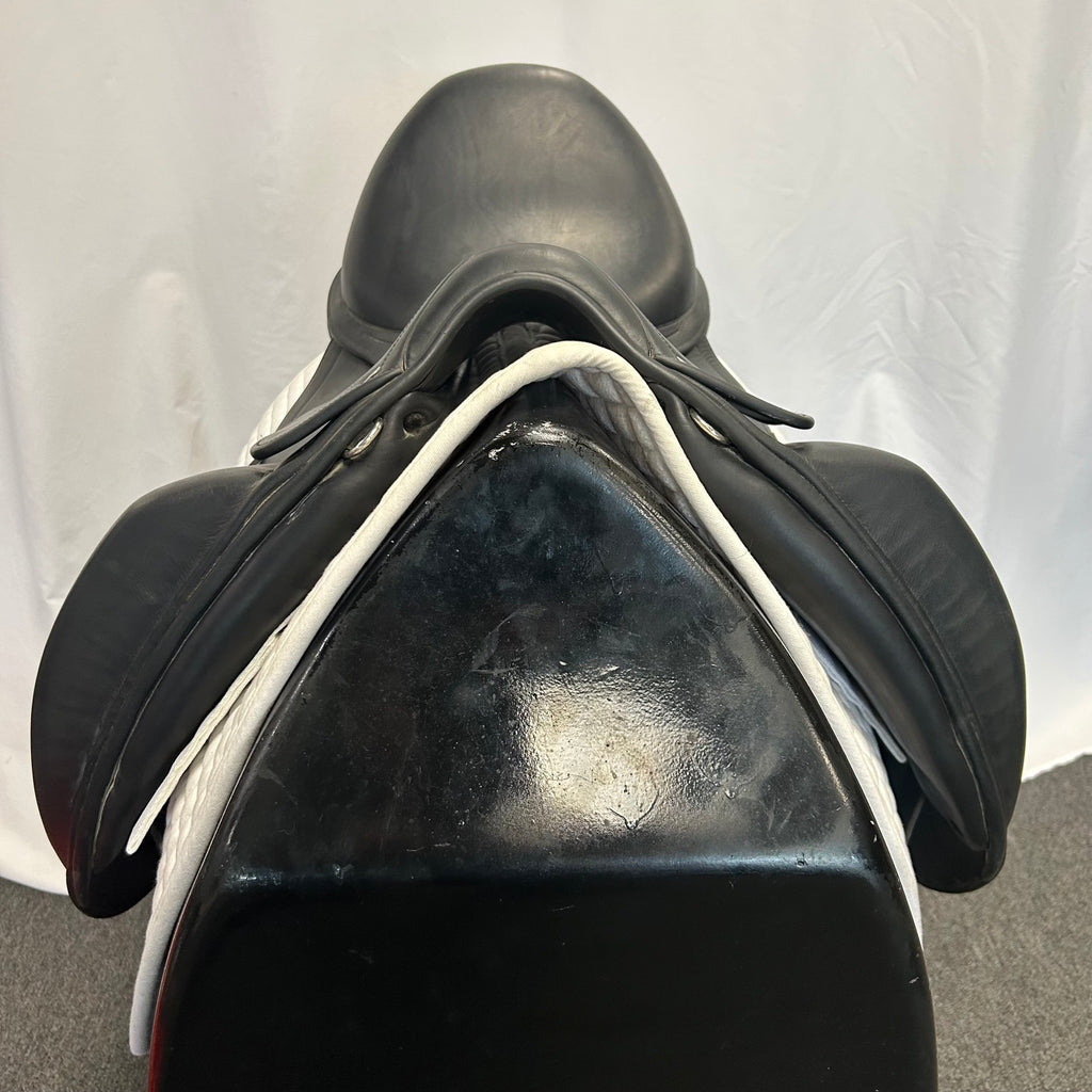 Used L'Apogee 17.5" DL Dressage Saddle