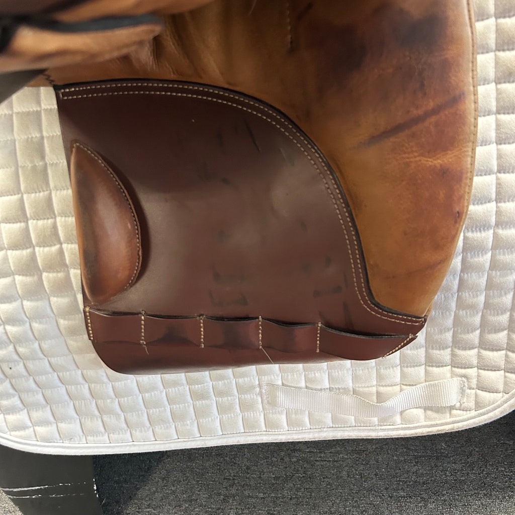 Used MaxFlex Fado 18" All-Purpose Saddle