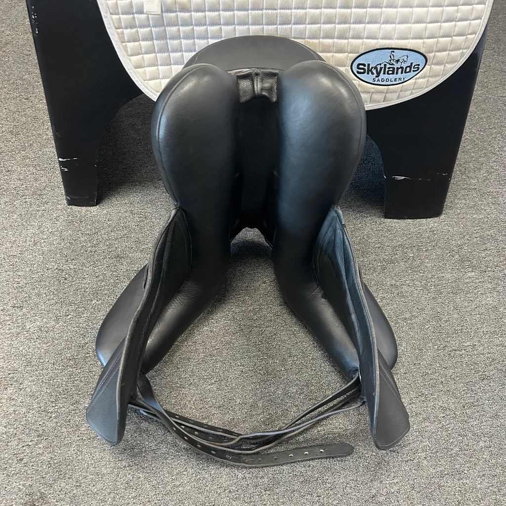 Used Custom Advantage 17.5" Dressage Saddle