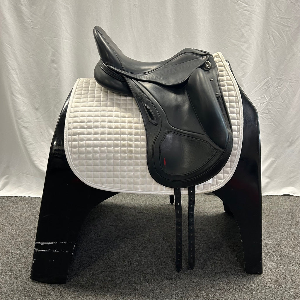 HOLD: Used Aviar Rook 1.0 - 17.5" Monoflap Dressage Saddle