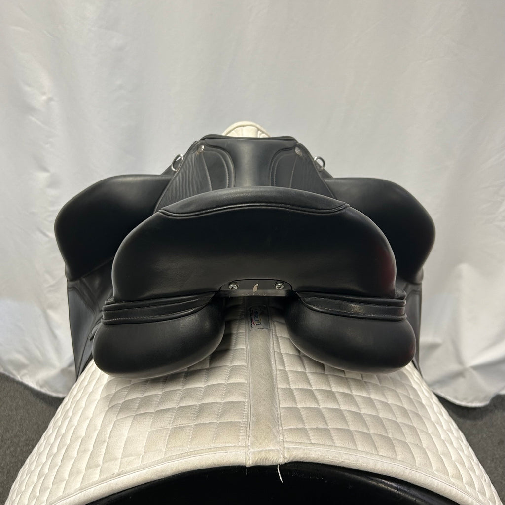 HOLD: Used Aviar Rook 1.0 - 17.5" Monoflap Dressage Saddle