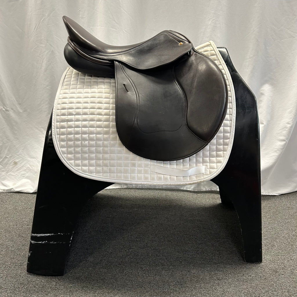 Used Schleese Eagle 17.5" Jump Saddle