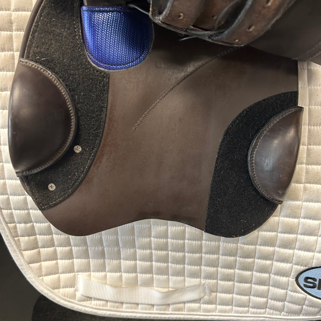 Used Schleese Eagle 17.5" Jump Saddle