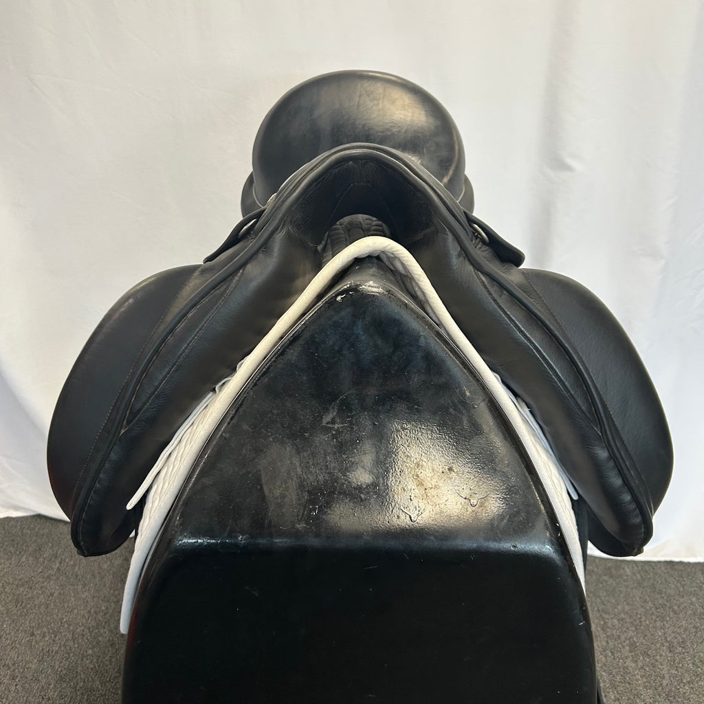 Used N2 Vincitore 18" Dressage Saddle